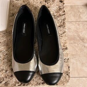 NWOT Flat shoes